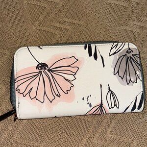 Thirty-One All About the Benjamins Wallet